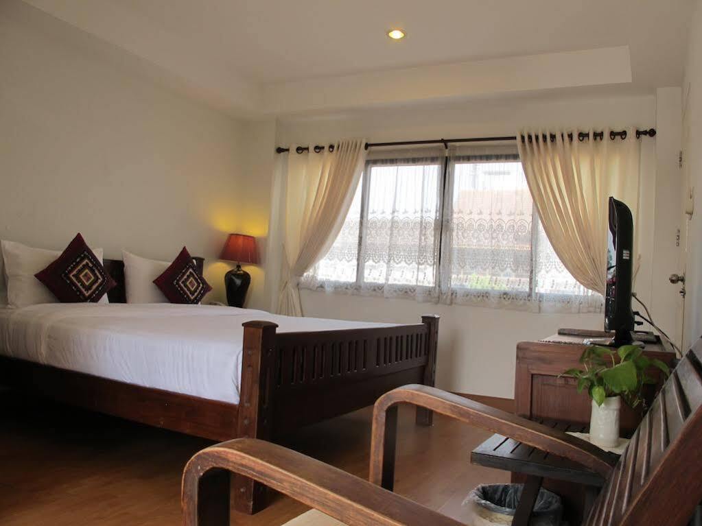 Rachamankha Flora House Hotel Chiang Mai Exterior photo